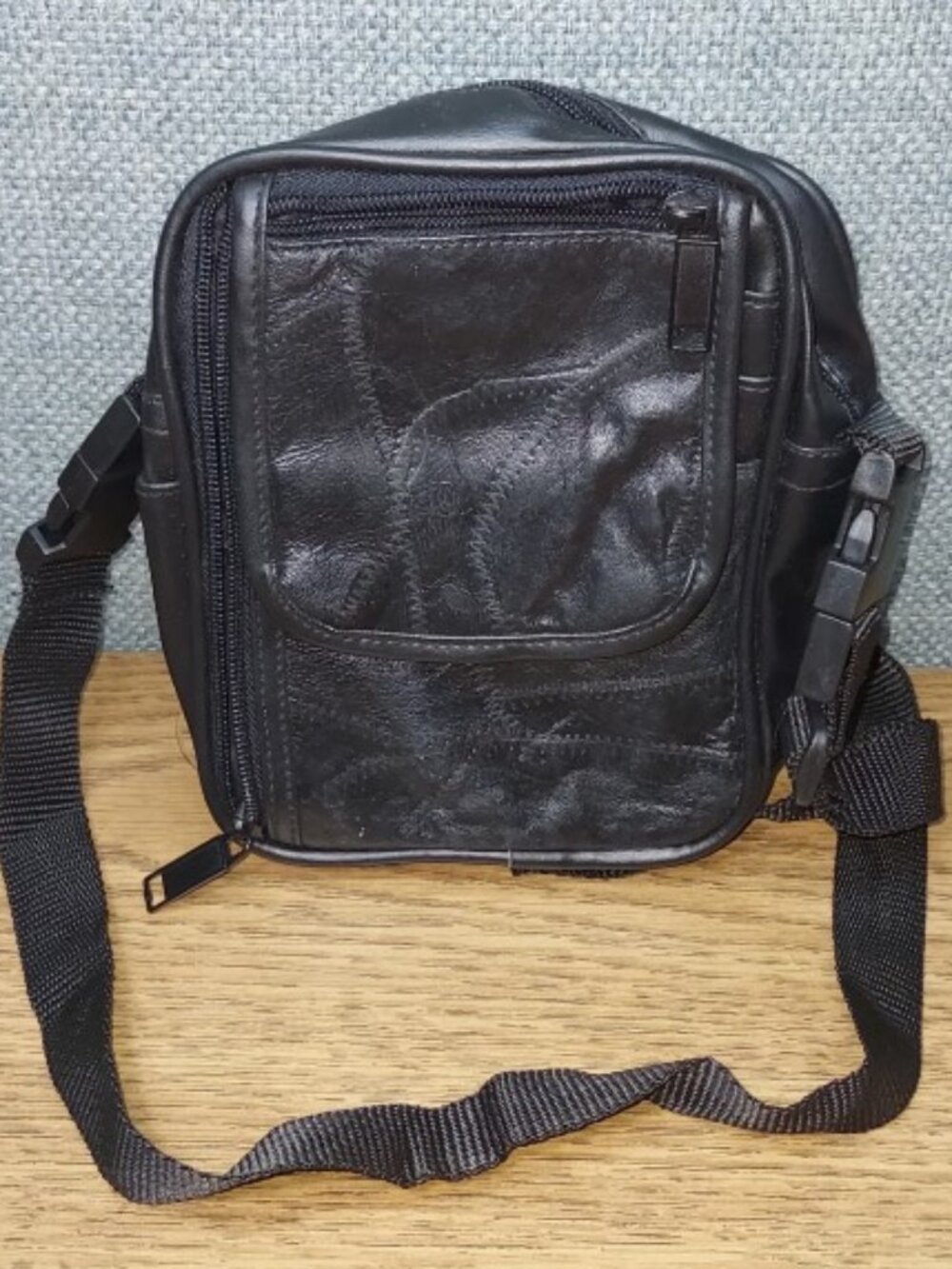 Y2K Vintage Leather UNISEX FANNY BELT PACK Crossbody Travel Amusement Park